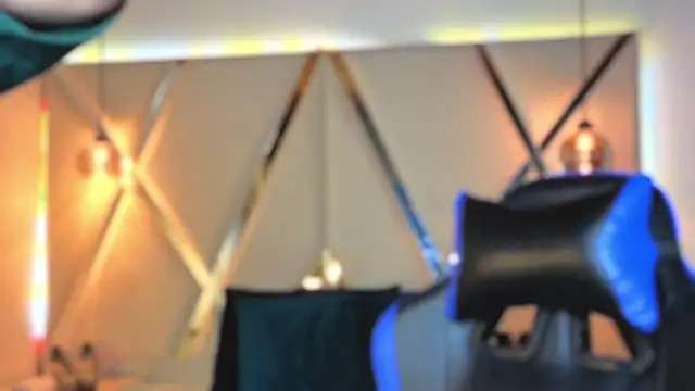 MeelFox online show from 02-20-26, 01:02