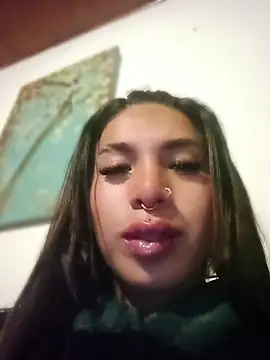 Snapshot of MeelFox chatting on 06-03-26, 02:56 MeelFox online show from 06-03-26, 02:56