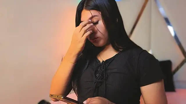 MeelFox online show from 04-08-26, 01:01