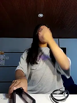 MeelFox online show from 02-11-26, 12:38