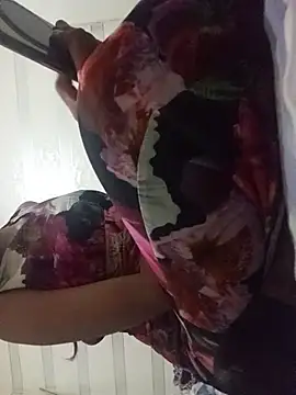 loveofpetitegirls34 online show from 04-19-26, 06:10