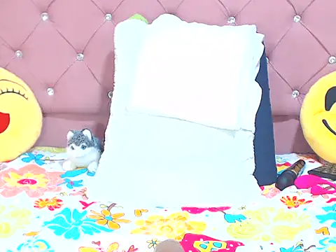 emassquirt29 online show from 04-11-26, 05:26