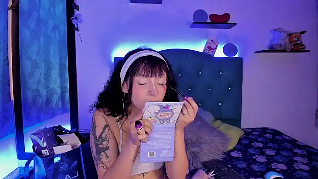 Gemma honey online show from 04-21-26, 01:50