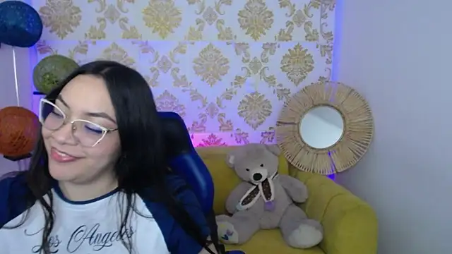 Snapshot of ALISS_M_ chatting on 02-05-26, 08:04 ALISS M online show from 02-05-26, 08:04