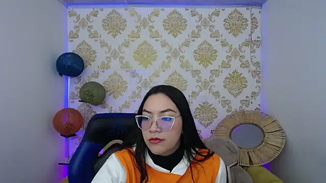 Snapshot of ALISS_M_ chatting on 02-13-26, 07:36 ALISS M online show from 02-13-26, 07:36