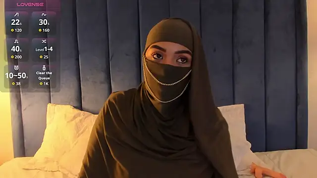 Snapshot of fatimarab__ chatting on 02-08-26, 02:42 fatimarab online show from 02-08-26, 02:42