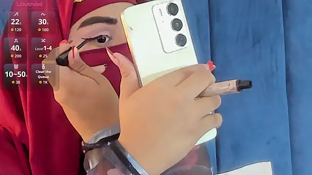 fatimarab   online show from 04-07-26, 03:30