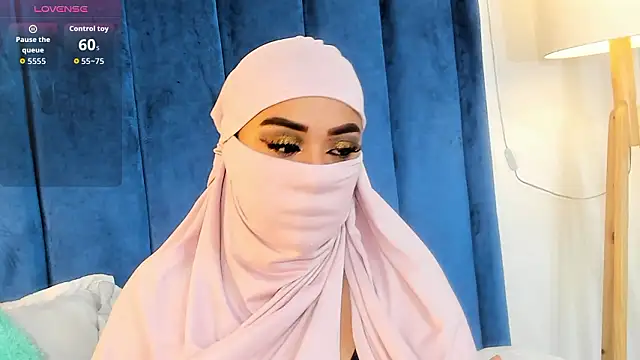 fatimarab   online show from 03-10-26, 03:43