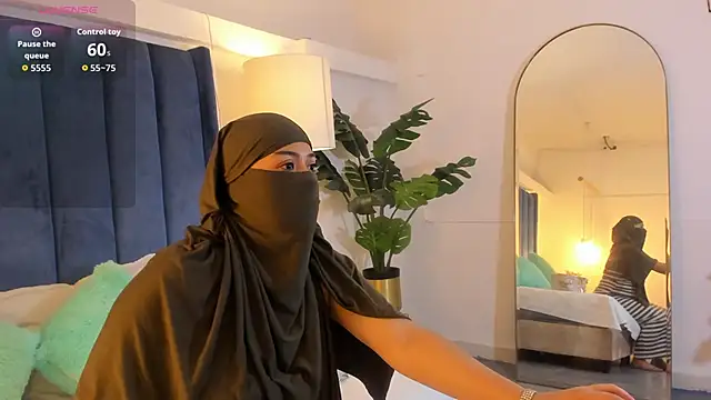 Snapshot of fatimarab__ chatting on 02-27-26, 03:07 fatimarab online show from 02-27-26, 03:07