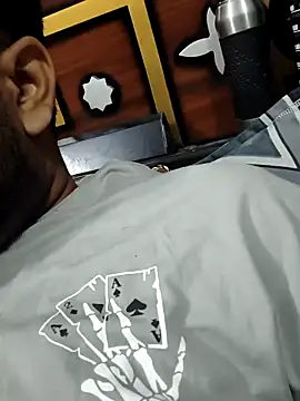 MrCurioX online show from 04-07-26, 03:14