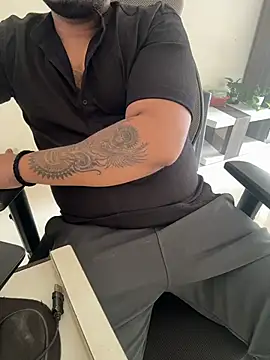 Rah0091 online show from 02-12-26, 06:24