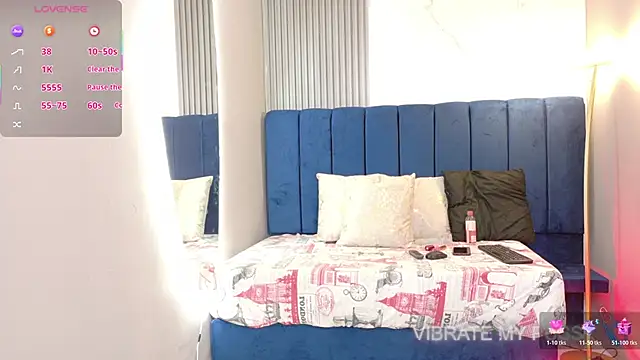 Snapshot of rouxinferno_cr chatting on 02-15-26, 02:56 rouxinferno cr online show from 02-15-26, 02:56