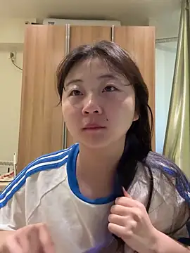 LXR77887 online show from 04-12-26, 12:36