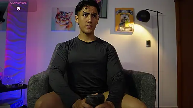 TaylerCross  online show from 03-11-26, 12:54