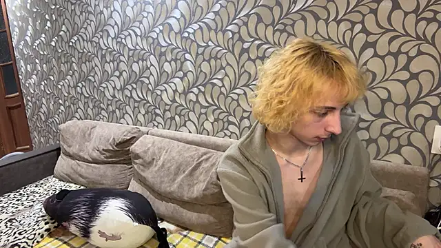 Fred bucks online show from 03-25-26, 03:44