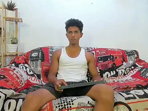 Yoel hot2004 online show from 02-14-26, 07:47