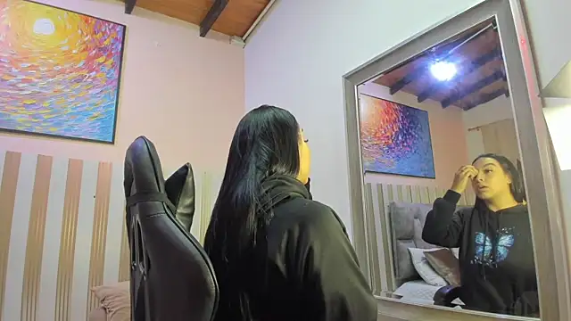 nina glow online show from 03-29-26, 11:23