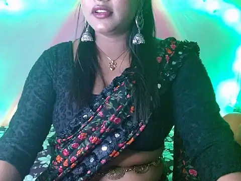 Snapshot of LIZNA_0 chatting on 02-23-26, 05:24 LIZNA 0 online show from 02-23-26, 05:24