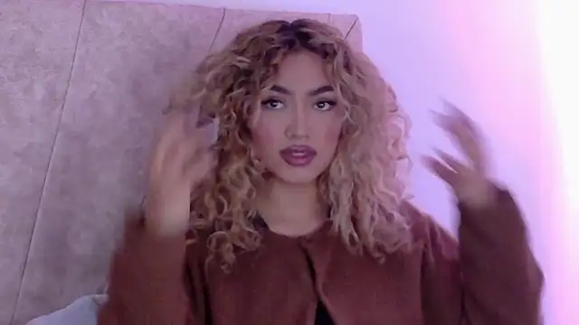 Maddy Beluci online show from 06-26-26, 01:11