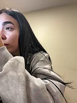 Sara Fernandez  online show from 03-31-26, 02:08