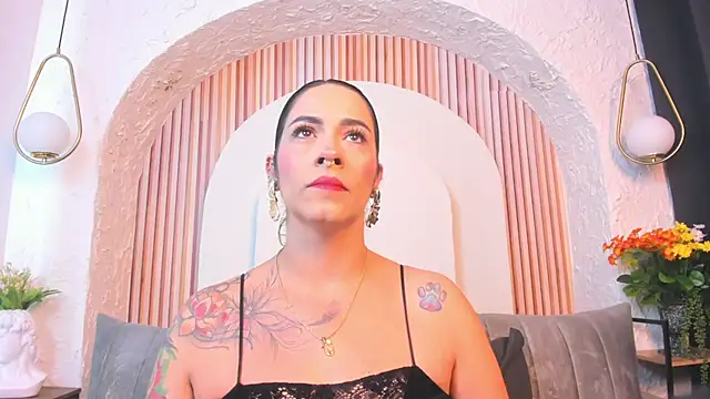 violet scott  online show from 06-02-26, 10:26