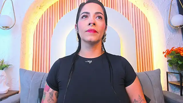 violet scott  online show from 06-06-26, 10:53