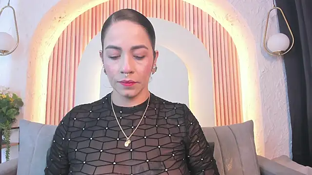 violet scott  online show from 06-27-26, 10:54