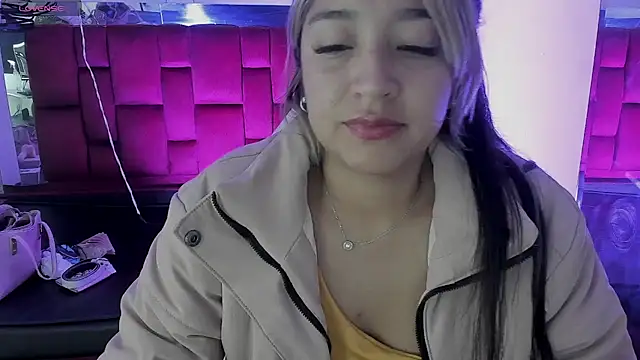 Dahiana Dmour  online show from 05-11-26, 04:04