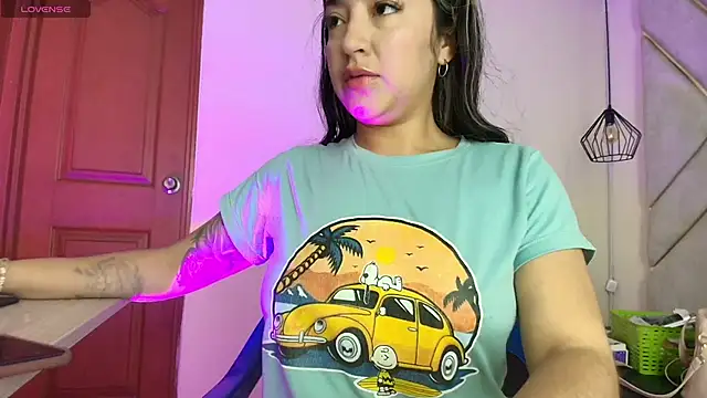 Dahiana Dmour  online show from 04-15-26, 12:53