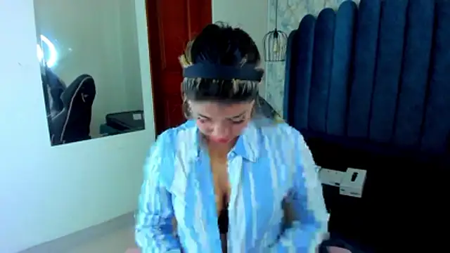 Dahiana Dmour  online show from 04-14-26, 12:43