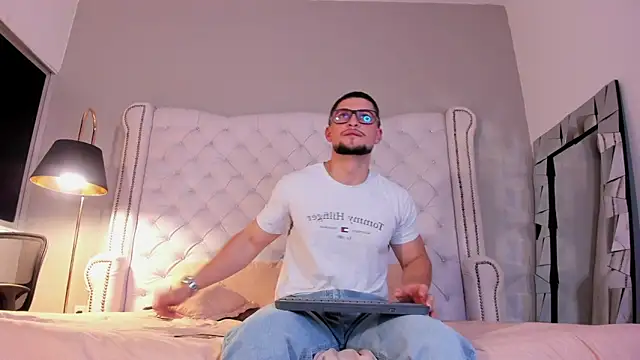 valenssio moretti online show from 03-15-26, 04:41