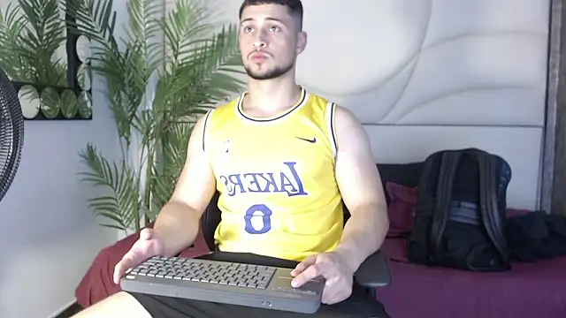 valenssio moretti online show from 03-19-26, 03:39