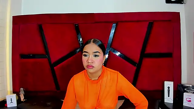 MiaWolton online show from 03-14-26, 07:20