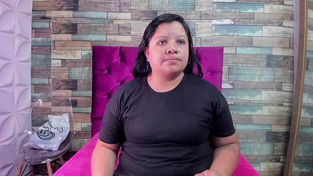 Snapshot of Carolina-Lenon chatting on 02-25-26, 07:36 Carolina-Lenon online show from 02-25-26, 07:36