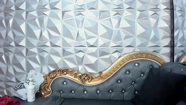 Snapshot of Carolina-Lenon chatting on 02-23-26, 07:03 Carolina-Lenon online show from 02-23-26, 07:03