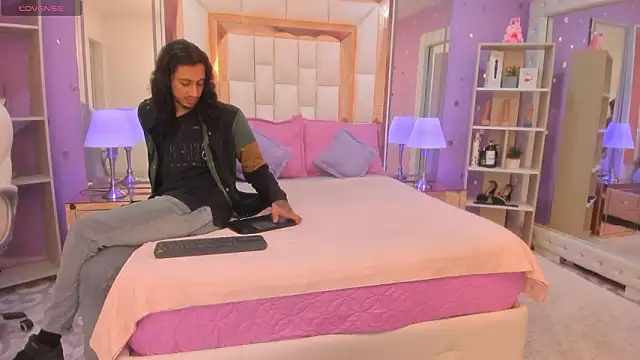 Goldentemptation  online show from 03-28-26, 07:37