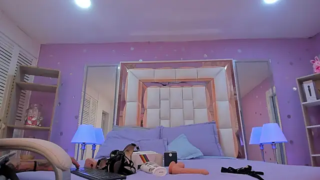 Goldentemptation  online show from 04-28-26, 08:02