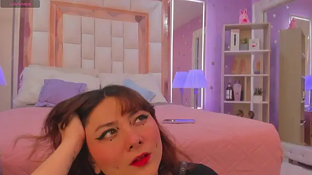 Goldentemptation  online show from 03-21-26, 07:40