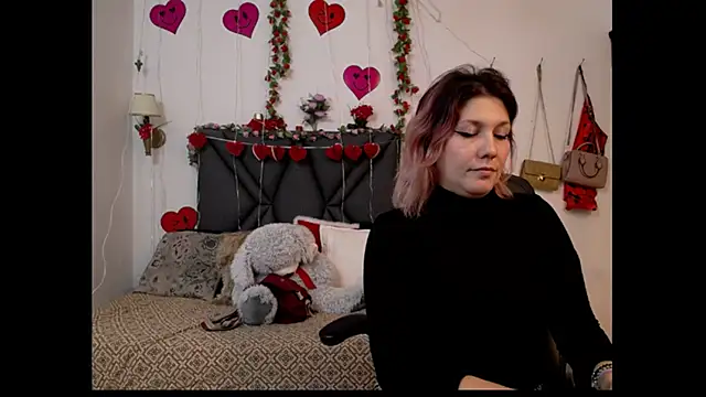 Snapshot of Sharma_Amayra chatting on 02-20-26, 08:33 Sharma Amayra online show from 02-20-26, 08:33