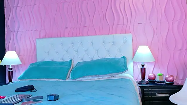 Mia Cherry   online show from 03-25-26, 12:15