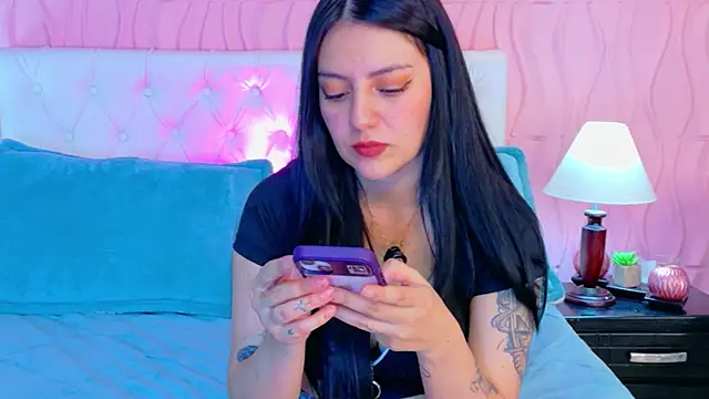 Snapshot of Mia_Cherry__ chatting on 02-17-26, 06:49 Mia Cherry online show from 02-17-26, 06:49