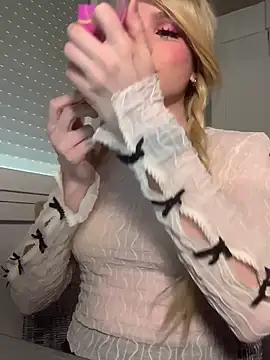 Julia SweetBaby online show from 03-25-26, 04:06