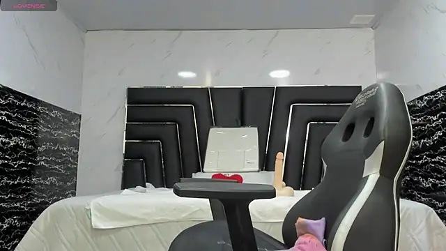 Ladyy Scarlett online show from 05-05-26, 02:36