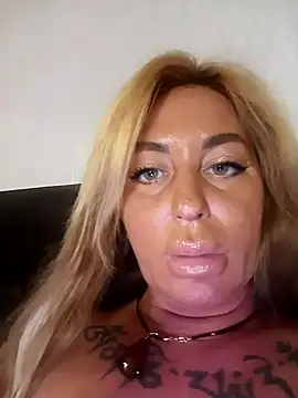 MiaMooly online show from 09-19-25, 06:12