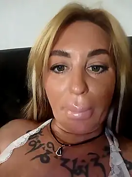 MiaMooly online show from 10-09-25, 08:04