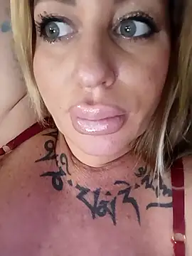 MiaMooly online show from 03-09-26, 01:58