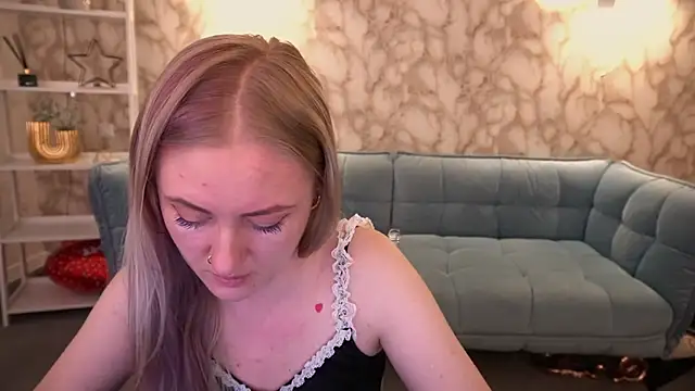DramaQuenns online show from 04-19-26, 05:52