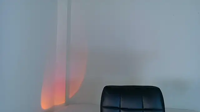 Snapshot of raven_li01 chatting on 06-22-26, 05:15 raven li01 online show from 06-22-26, 05:15