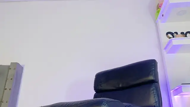 raven li01 online show from 05-10-26, 05:04