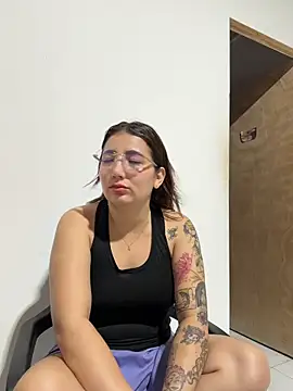 Snapshot of Arya___ chatting on 02-24-26, 11:27 Arya online show from 02-24-26, 11:27